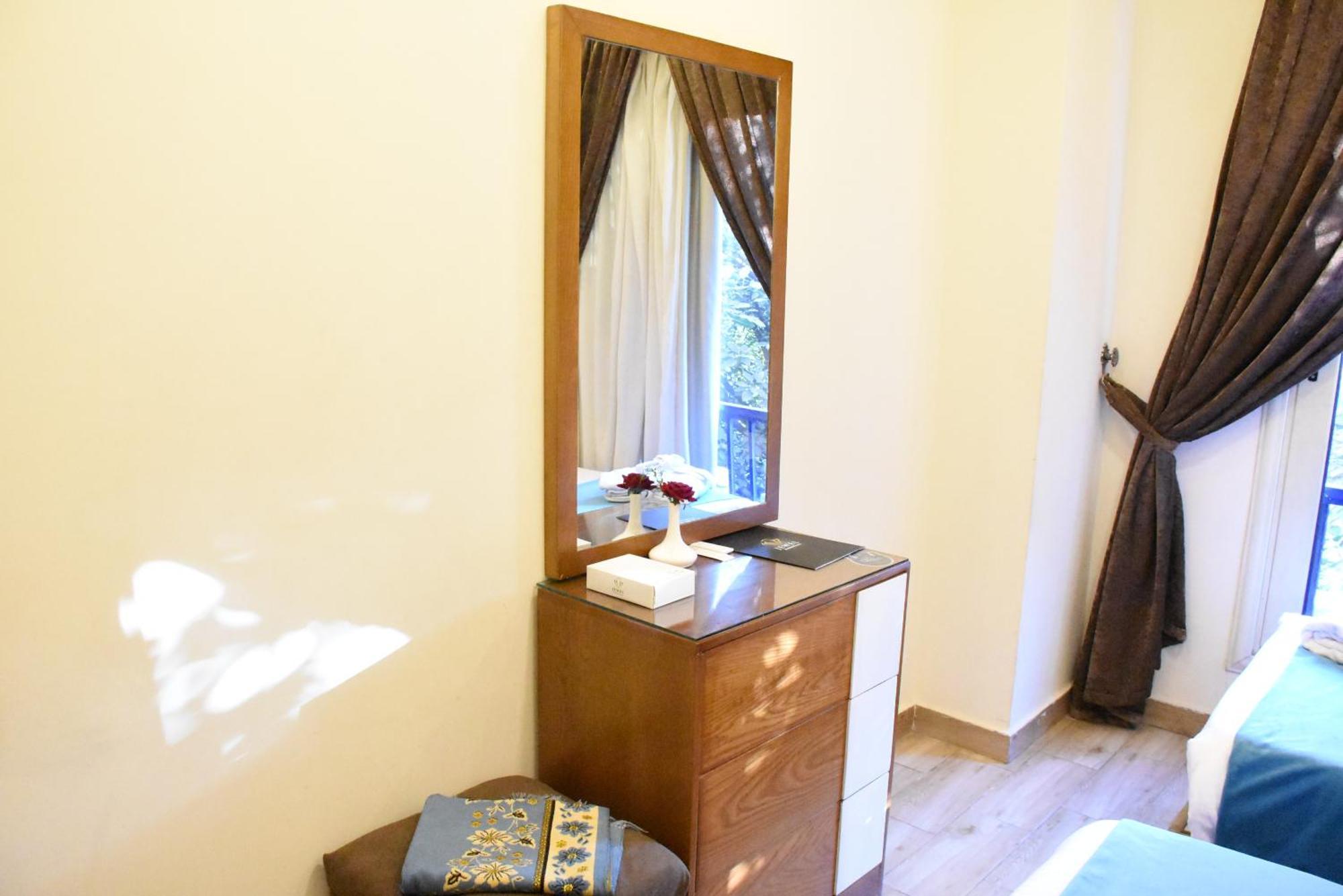 Jewel Zamalek Hotel Cairo Exterior photo